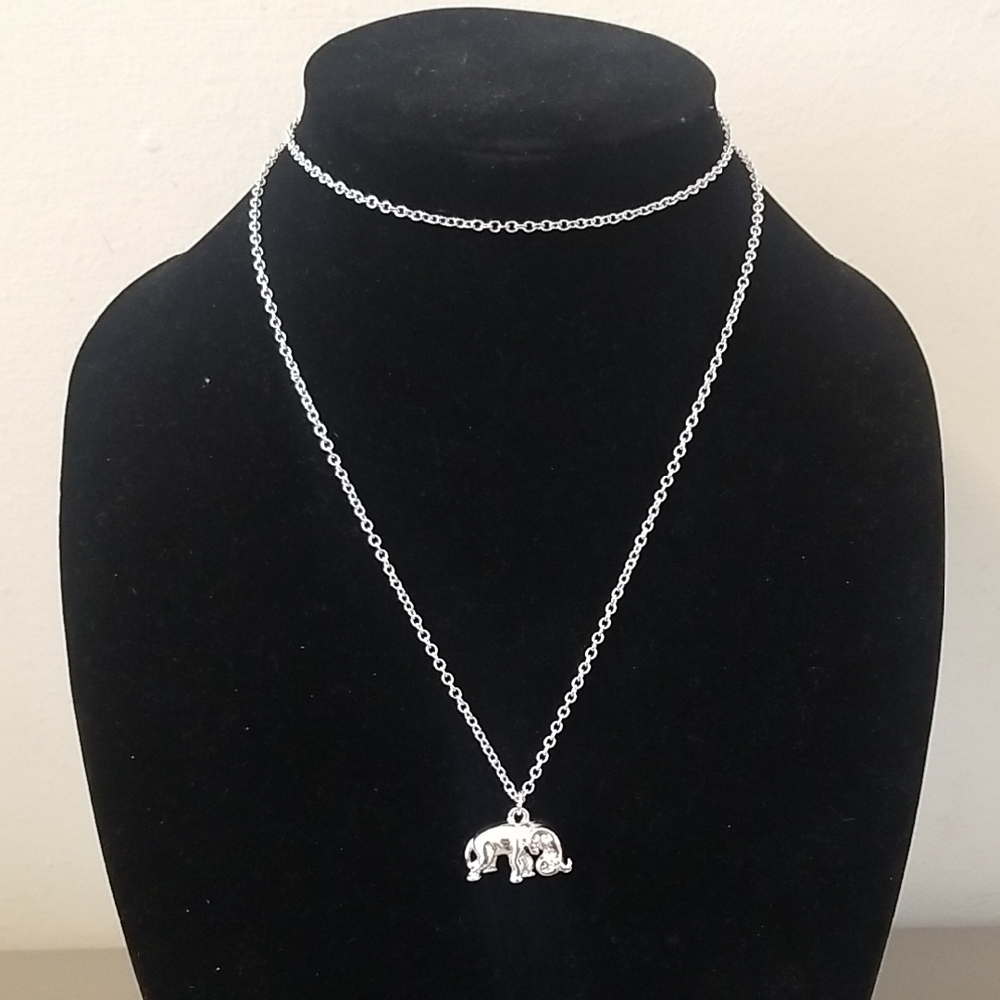 NWT Elephant Necklace
